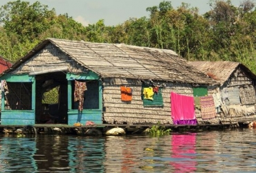  Siem Reap – Lago Tonle Sap y kayak (D, A) (Distancia de ciclismo: 65km)