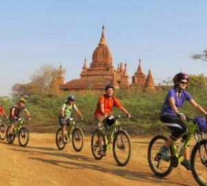 Descubriendo la hermosura de Mandalay en bicicleta