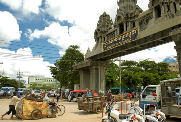 Bangkok - Poipet- Battambang (D, A)