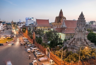 Siem Reap - Vuelo a Phnom Penh (D)