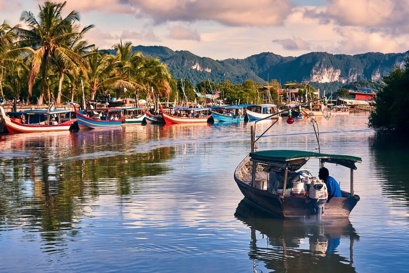 Refrescarse en la playa de Langkawi